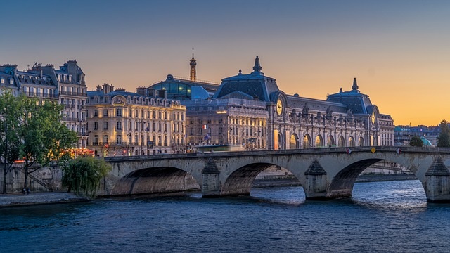 investir en france depuis la suisse-vue de la ville de Paris